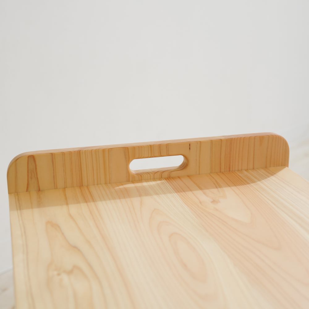 取手付きの玩具棚