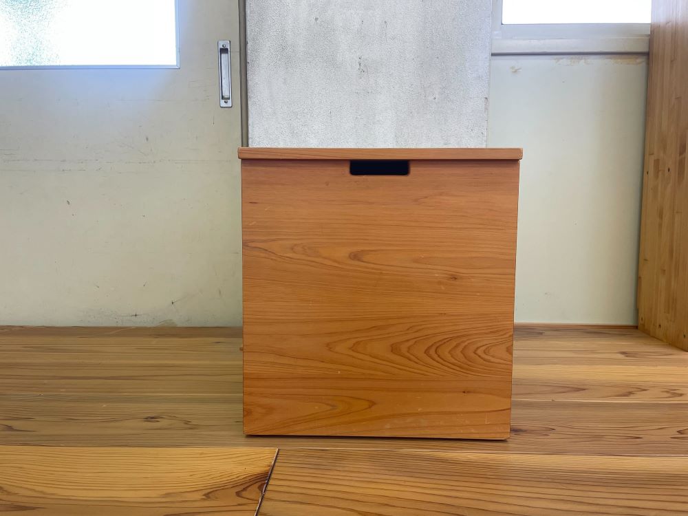 名前のないスツール（アウトレット品）