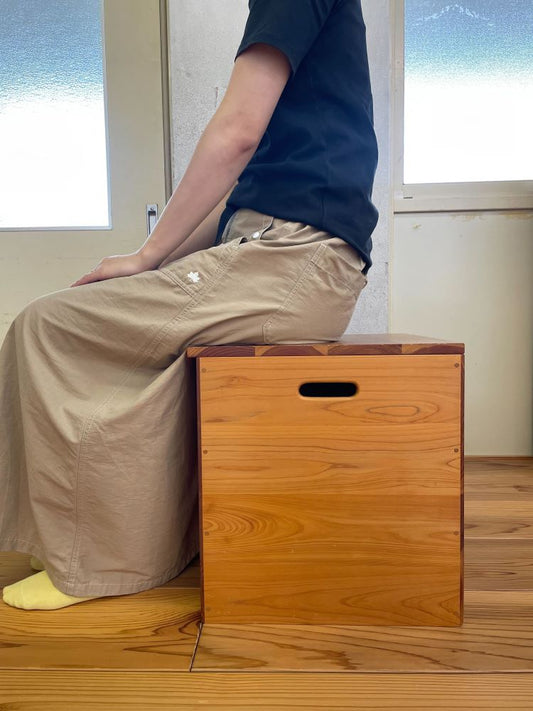 名前のないスツール（アウトレット品）