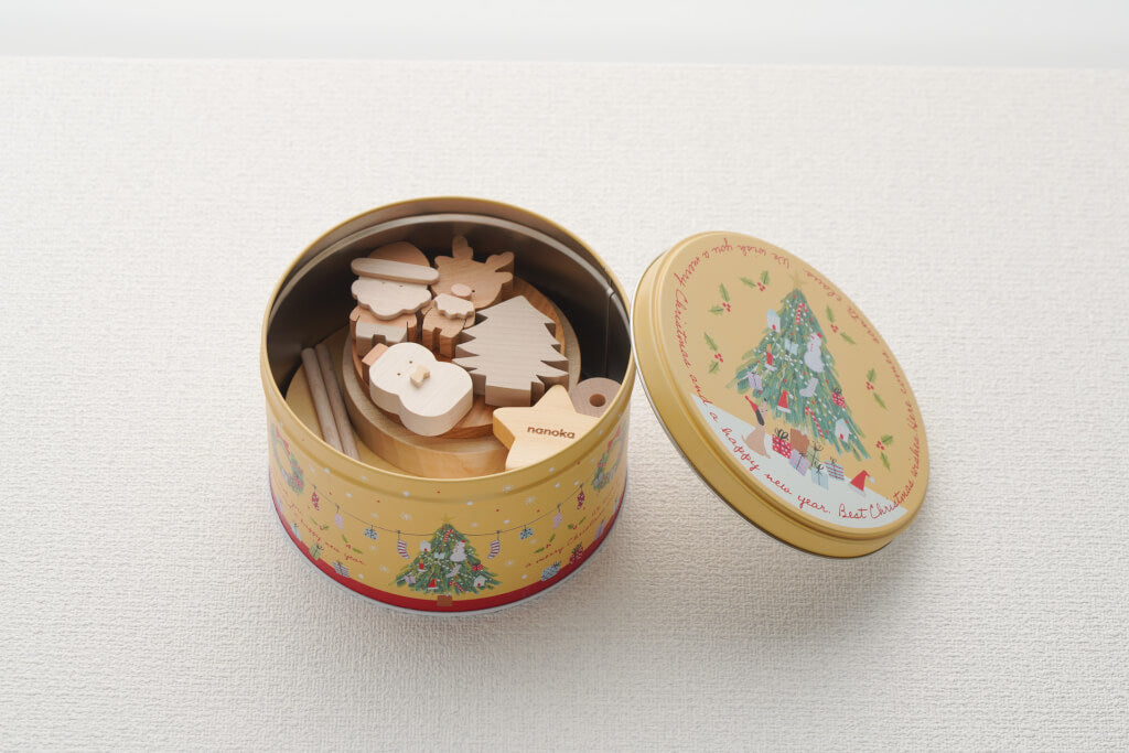 木のクリスマスツリー ３段