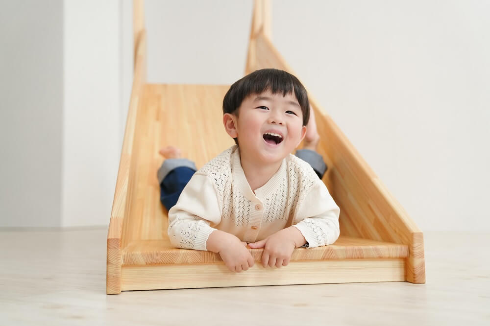 木製室内遊具階段滑り台