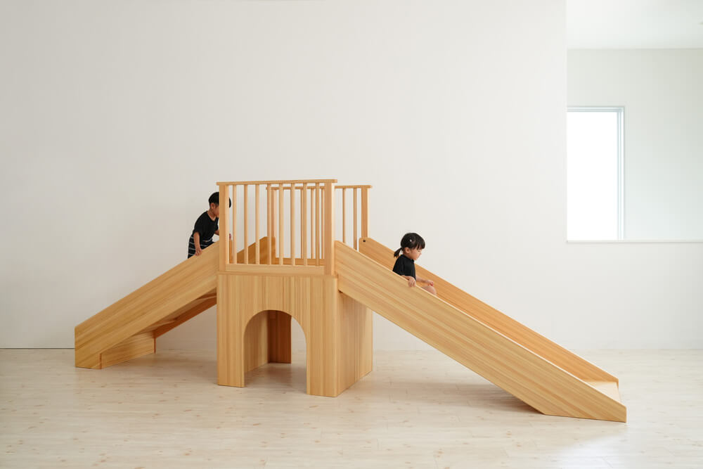 木製室内遊具大きな滑り台